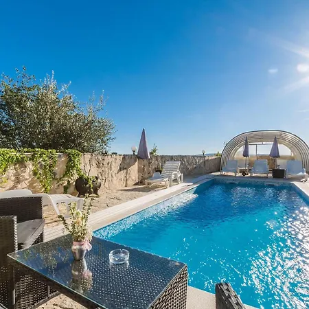Apartment Gemuetliche Mit Pool Crikvenica