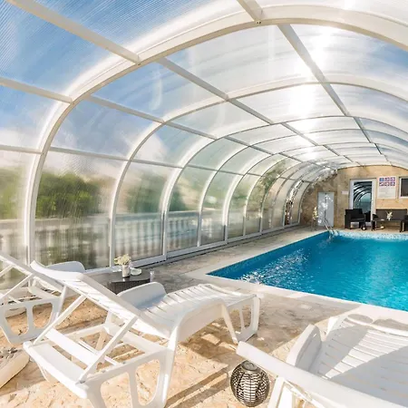 Apartment Gemuetliche Mit Pool