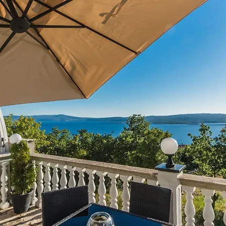Gemuetliche Mit Pool Apartment