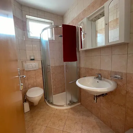Gemuetliche Mit Pool Apartment *