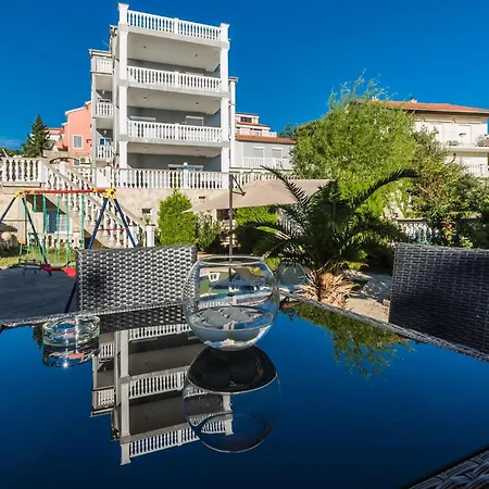 Apartment Gemuetliche Mit Pool Crikvenica